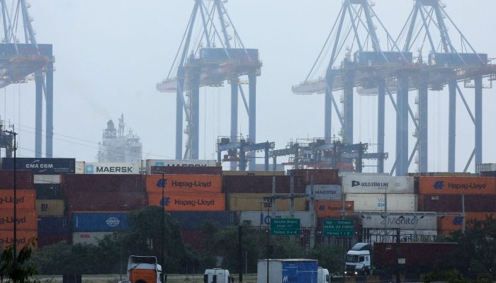 Governo libera R$ 13,5 bilhões em crédito para empresas afetadas por tarifas e conflitos globais