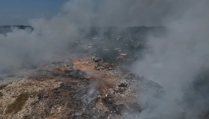 Ipaam multa Prefeitura de Manacapuru em R$ 2,5 milhões por queimadas em lixão