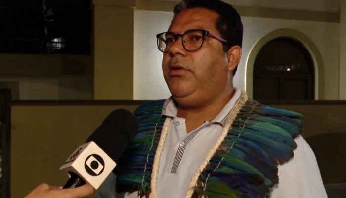 Isael Munduruku apresenta propostas para saúde em calhas de rios e valorização docente no Amazonas