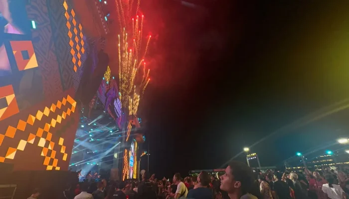 Iza e Dennis DJ comandam segunda noite do festival Sou Manaus 2026