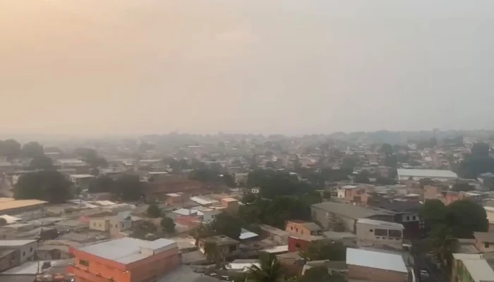 Manaus prorroga suspensão de aulas na rede municipal devido à crise de fumaça