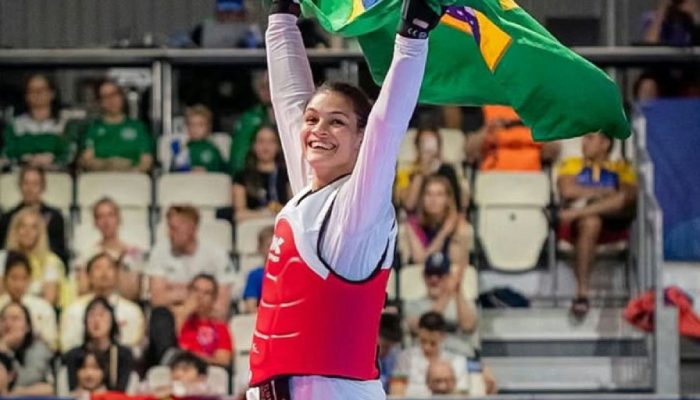 Maria Clara Pacheco brilha em Paris e conquista terceiro ouro no Grand Prix de Taekwondo