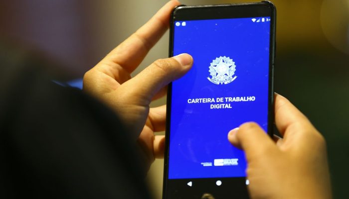Mercado de trabalho brasileiro registra menor desemprego desde 2012