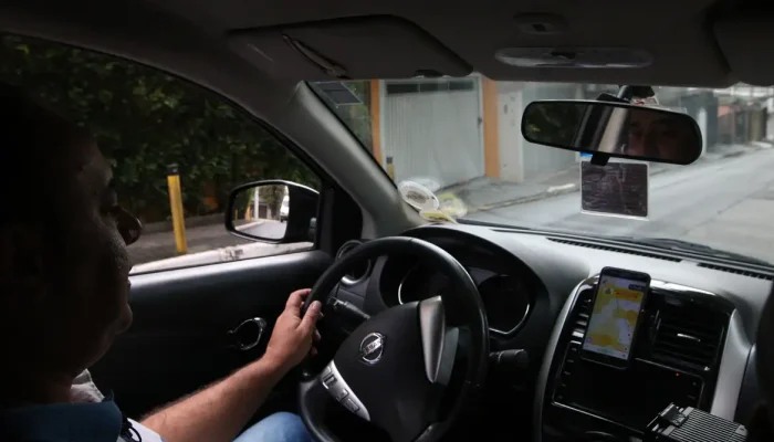 Ministério da Fazenda revisa programa de crédito para motoristas de aplicativo visando maior adesão