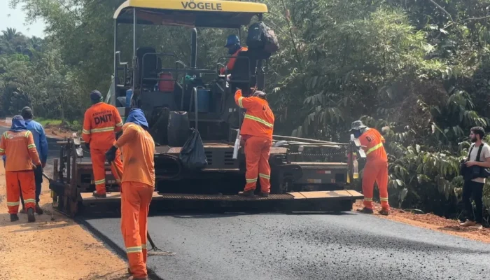 Ministro vistoria Br-319 e projeta 150 km de nova pavimentação