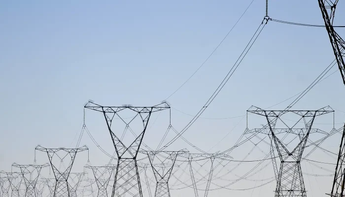 Pela segunda vez em 2026, ONS suspende geração de energia por excesso de oferta