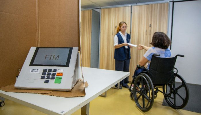 Prazo final para eleitores com deficiência solicitarem transporte gratuito para votação no Amazonas