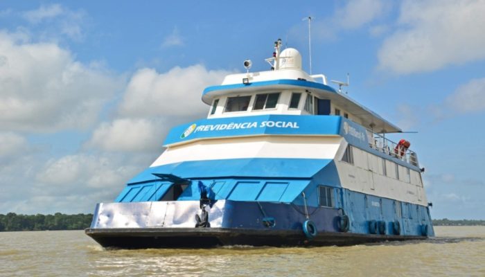 Prevbarcos do INSS levam cidadania e serviços essenciais a comunidades isoladas no Amazonas