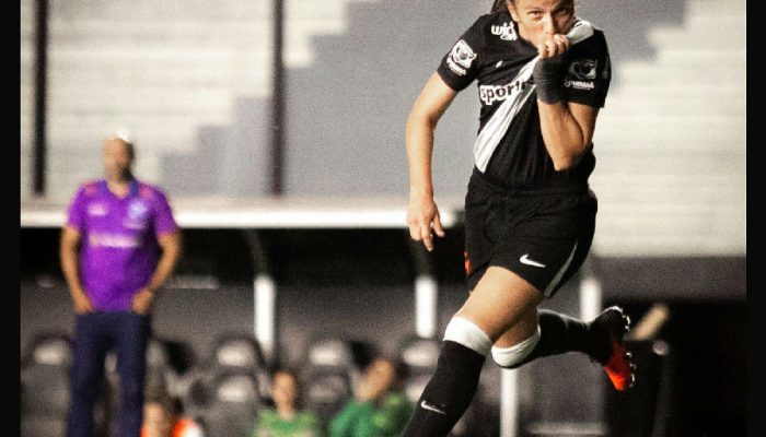 Vasco e Atlético-pi duelam nesta segunda por uma vaga na final do Brasileirão Feminino a2