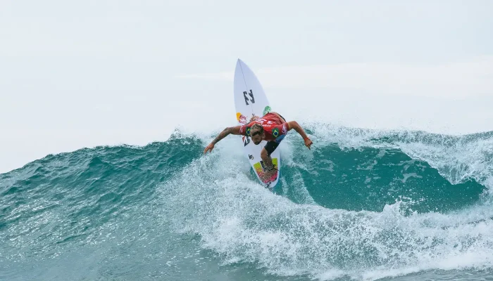 WSL cancela etapa de Abu Dhabi e altera calendário do circuito mundial de surfe